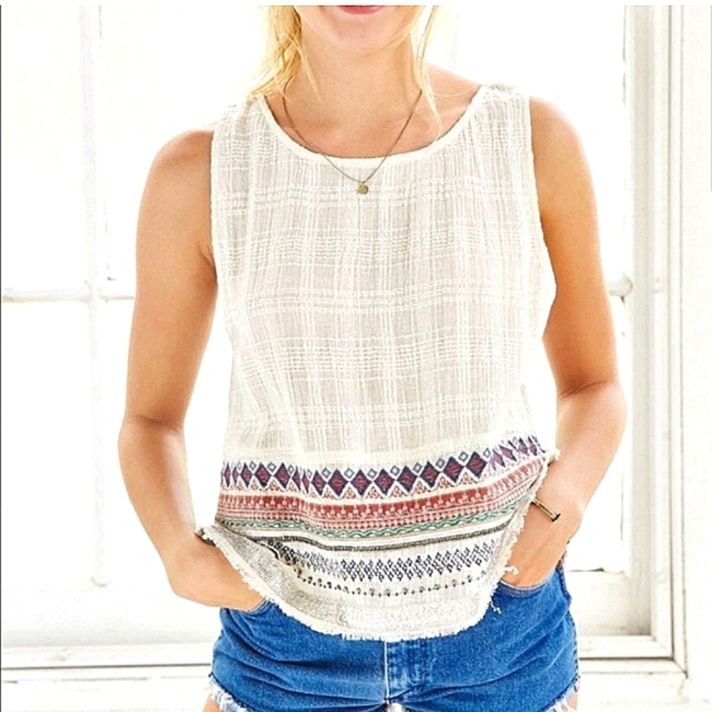 Great Used Condition Ecote Boho Cotton Low Cut-Out Back Embellished Tank Top Lg. - Picture 10 of 10